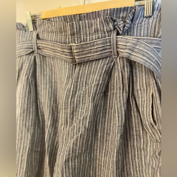 Banana Republic (outlet) paper bag style shorts 12 linen blend - Picture 6 of 8